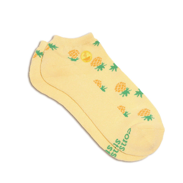 Ankle Socks that Provide Meals (Golden Pineapples)